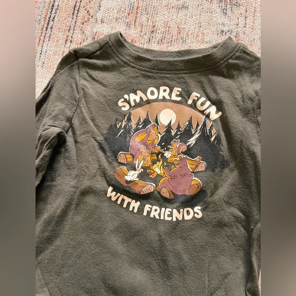Old Navy Green Long Sleeve Graphic Tee